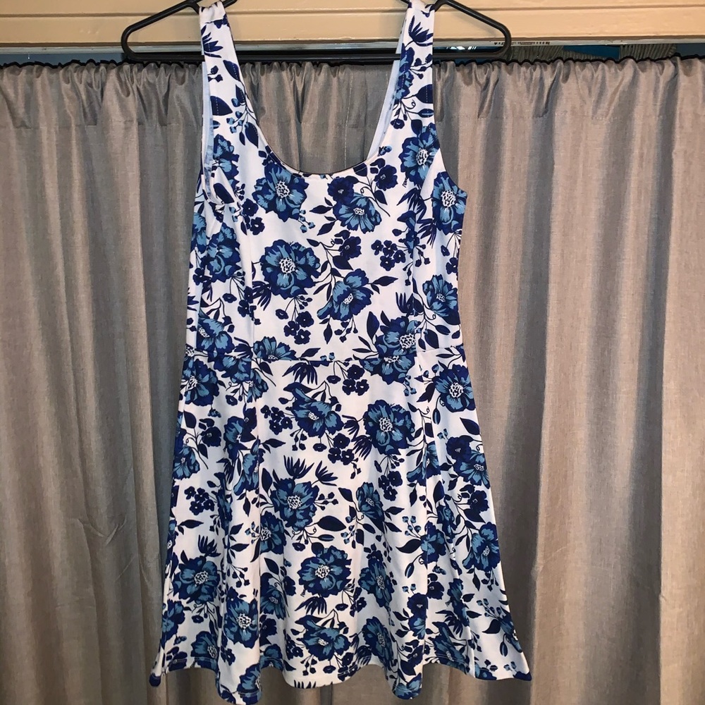 Floral blue and white sundress